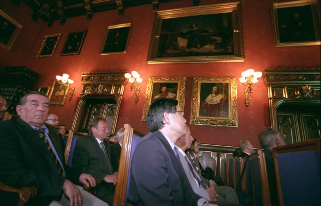 img064.jpg